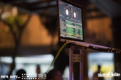 Seenspace Invasion ที่ร้าน Clouds, Fat'R Gut'z และ BREW Beers & Ciders — photo 85