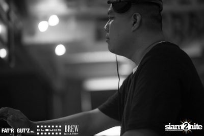 Seenspace Invasion ที่ร้าน Clouds, Fat'R Gut'z และ BREW Beers & Ciders — photo 86
