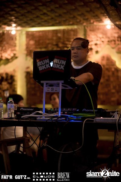 Seenspace Invasion ที่ร้าน Clouds, Fat'R Gut'z และ BREW Beers & Ciders — photo 91