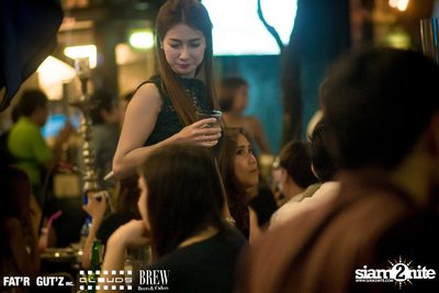 Seenspace Invasion ที่ร้าน Clouds, Fat'R Gut'z และ BREW Beers & Ciders — photo 92