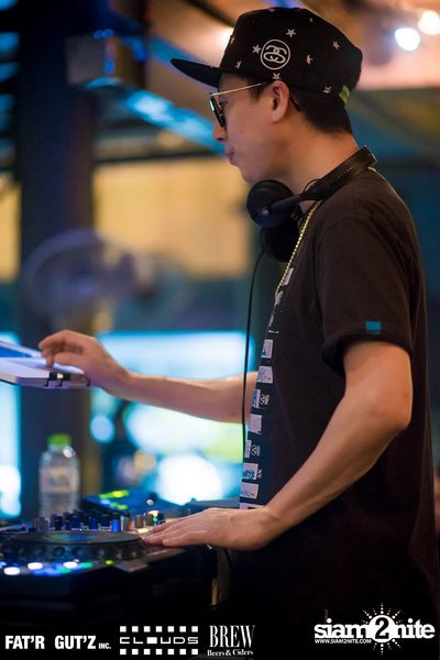 Seenspace Invasion ที่ร้าน Clouds, Fat'R Gut'z และ BREW Beers & Ciders — photo 103