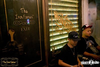 Tony Touch ที่ ดิ ไอร่อน แฟรี่, สุขุมวิท ซอย 55 — photo 2