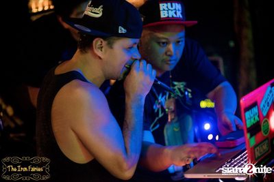 Tony Touch ที่ ดิ ไอร่อน แฟรี่, สุขุมวิท ซอย 55 — photo 194