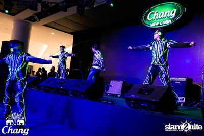 Chang Drinking Water - Chang New Look at EmQuartier — photo 12