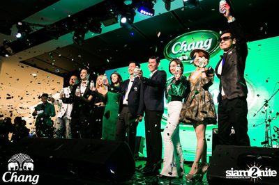 Chang Drinking Water - Chang New Look at EmQuartier — photo 28