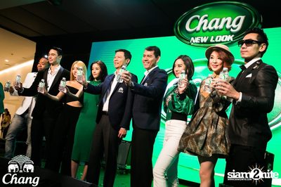 Chang Drinking Water - Chang New Look at EmQuartier — photo 30