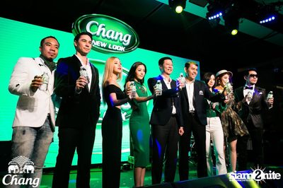Chang Drinking Water - Chang New Look at EmQuartier — photo 31