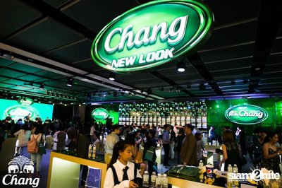 Chang Drinking Water - Chang New Look at EmQuartier — photo 55