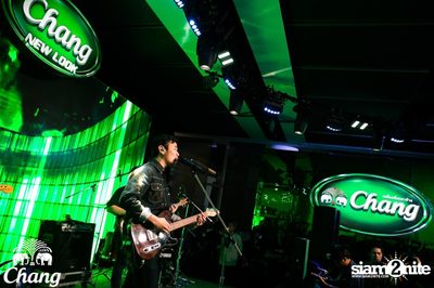 Chang Drinking Water - Chang New Look at EmQuartier — photo 58