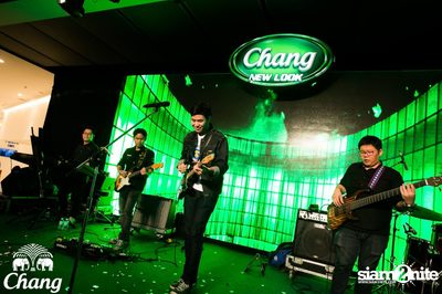 Chang Drinking Water - Chang New Look at EmQuartier — photo 65