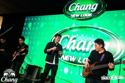 Chang Drinking Water - Chang New Look at EmQuartier — photo 75