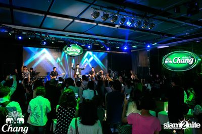 Chang Drinking Water - Chang New Look at EmQuartier — photo 99