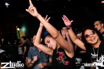 Grey Goose นำเสนอ TGIF : Lucky Date ที่ สตูดิโอ ไลฟ์ ฮอลล์ — photo 17