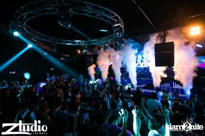 Grey Goose นำเสนอ TGIF : Lucky Date ที่ สตูดิโอ ไลฟ์ ฮอลล์ — photo 21