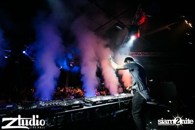 Grey Goose นำเสนอ TGIF : Lucky Date ที่ สตูดิโอ ไลฟ์ ฮอลล์ — photo 64