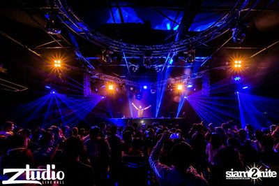 Grey Goose นำเสนอ TGIF : Lucky Date ที่ สตูดิโอ ไลฟ์ ฮอลล์ — photo 75