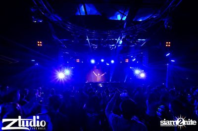 Grey Goose นำเสนอ TGIF : Lucky Date ที่ สตูดิโอ ไลฟ์ ฮอลล์ — photo 76