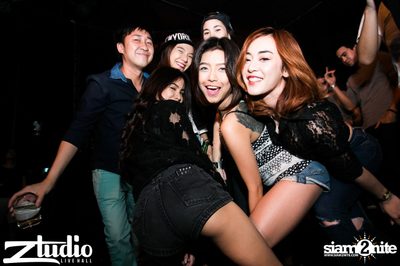 Grey Goose นำเสนอ TGIF : Lucky Date ที่ สตูดิโอ ไลฟ์ ฮอลล์ — photo 90