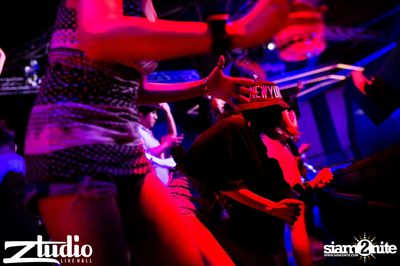 Grey Goose นำเสนอ TGIF : Lucky Date ที่ สตูดิโอ ไลฟ์ ฮอลล์ — photo 94