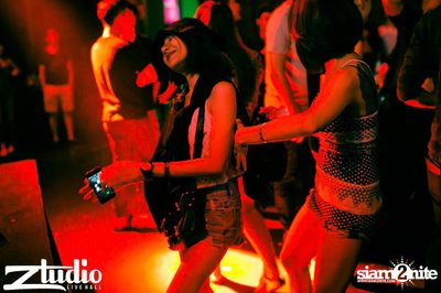 Grey Goose นำเสนอ TGIF : Lucky Date ที่ สตูดิโอ ไลฟ์ ฮอลล์ — photo 95