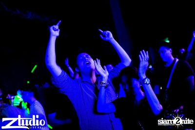 Grey Goose นำเสนอ TGIF : Lucky Date ที่ สตูดิโอ ไลฟ์ ฮอลล์ — photo 106