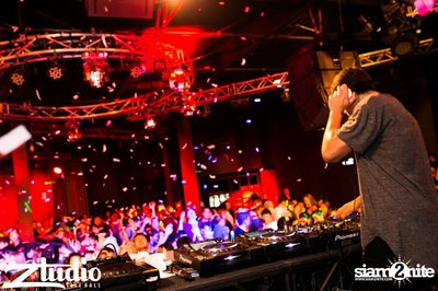 Grey Goose นำเสนอ TGIF : Lucky Date ที่ สตูดิโอ ไลฟ์ ฮอลล์ — photo 109