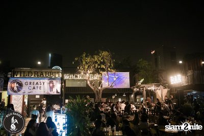 คอนเสิร์ต Greasy Cafe ที่ ไวลด์ แรบบิท, พหลโยธิน ซอย 19/1 — photo 2