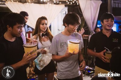 คอนเสิร์ต Greasy Cafe ที่ ไวลด์ แรบบิท, พหลโยธิน ซอย 19/1 — photo 29