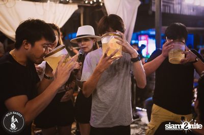 คอนเสิร์ต Greasy Cafe ที่ ไวลด์ แรบบิท, พหลโยธิน ซอย 19/1 — photo 32