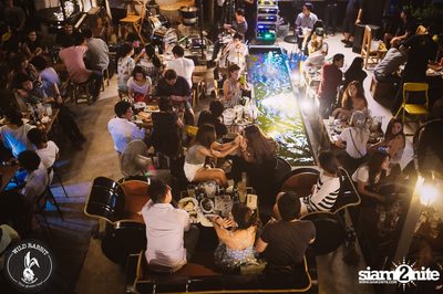 คอนเสิร์ต Greasy Cafe ที่ ไวลด์ แรบบิท, พหลโยธิน ซอย 19/1 — photo 38