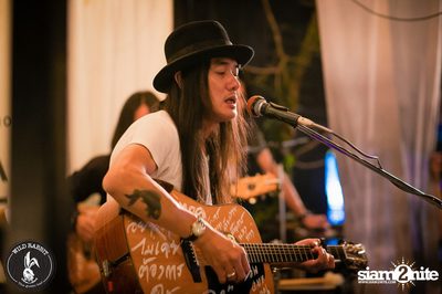 คอนเสิร์ต Greasy Cafe ที่ ไวลด์ แรบบิท, พหลโยธิน ซอย 19/1 — photo 79