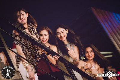 คอนเสิร์ต Greasy Cafe ที่ ไวลด์ แรบบิท, พหลโยธิน ซอย 19/1 — photo 84