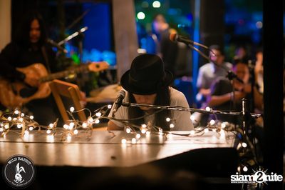คอนเสิร์ต Greasy Cafe ที่ ไวลด์ แรบบิท, พหลโยธิน ซอย 19/1 — photo 90