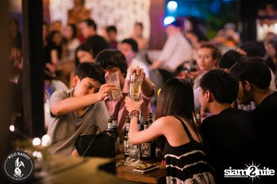 คอนเสิร์ต Greasy Cafe ที่ ไวลด์ แรบบิท, พหลโยธิน ซอย 19/1 — photo 119