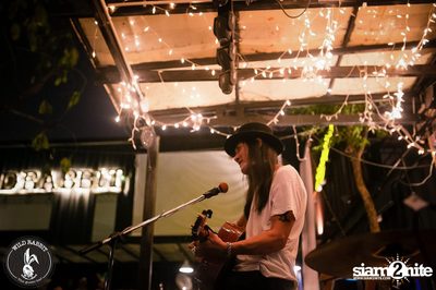คอนเสิร์ต Greasy Cafe ที่ ไวลด์ แรบบิท, พหลโยธิน ซอย 19/1 — photo 132