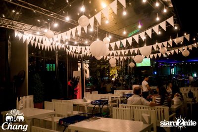 Saturday Night at Roadsidedog, Ekamai-Raminthra — photo 1