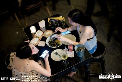 Seenspace Invasion ที่ร้าน Clouds, Fat'R Gut'z และ BREW Beers & Ciders — photo 32