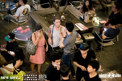Seenspace Invasion ที่ร้าน Clouds, Fat'R Gut'z และ BREW Beers & Ciders — photo 37