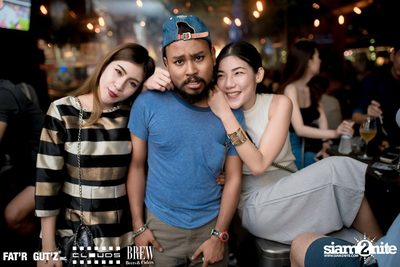Seenspace Invasion ที่ร้าน Clouds, Fat'R Gut'z และ BREW Beers & Ciders — photo 53