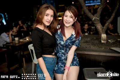 Seenspace Invasion ที่ร้าน Clouds, Fat'R Gut'z และ BREW Beers & Ciders — photo 82
