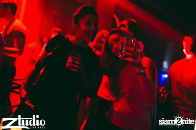 Grey Goose นำเสนอ TGIF : Infected Mushroom ที่ สตูดิโอ — photo 109