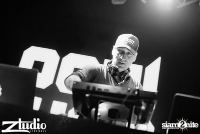 ZoukOut 2015 Pre-Party w/ Paul Van Dyk ที่ สตูดิโอ ไลฟ์ ฮอลล์ — photo 19