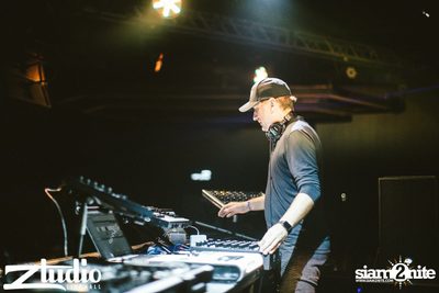 ZoukOut 2015 Pre-Party w/ Paul Van Dyk ที่ สตูดิโอ ไลฟ์ ฮอลล์ — photo 25