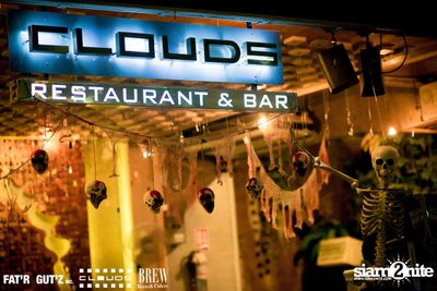 Seenspace Invasion ที่ร้าน Clouds, Fat'R Gut'z และ BREW Beers & Ciders — photo 4