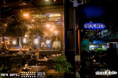 Seenspace Invasion ที่ร้าน Clouds, Fat'R Gut'z และ BREW Beers & Ciders — photo 17