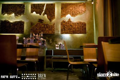 Seenspace Invasion ที่ร้าน Clouds, Fat'R Gut'z และ BREW Beers & Ciders — photo 26