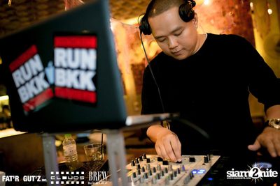 Seenspace Invasion ที่ร้าน Clouds, Fat'R Gut'z และ BREW Beers & Ciders — photo 48