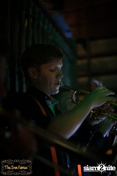 B2F - Big To The Future Swing Band ที่ ดิ ไอร่อน แฟรี่ — photo 45