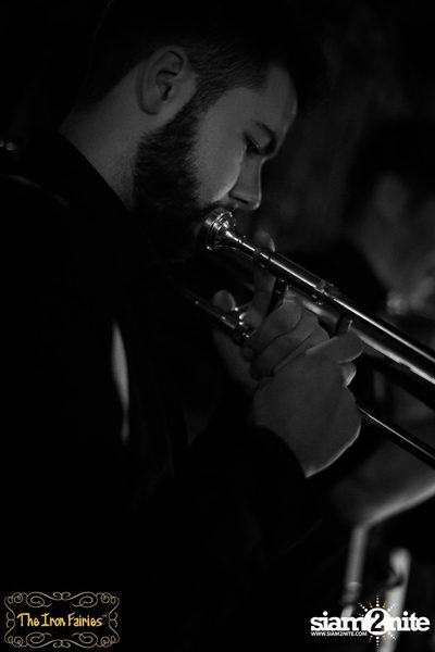 B2F - Big To The Future Swing Band ที่ ดิ ไอร่อน แฟรี่ — photo 58