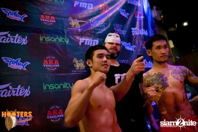 Friday Night at Hooters Bangkok, Sukhumvit Soi 15 — photo 101
